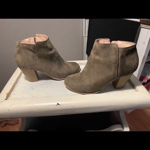 Ankle booties